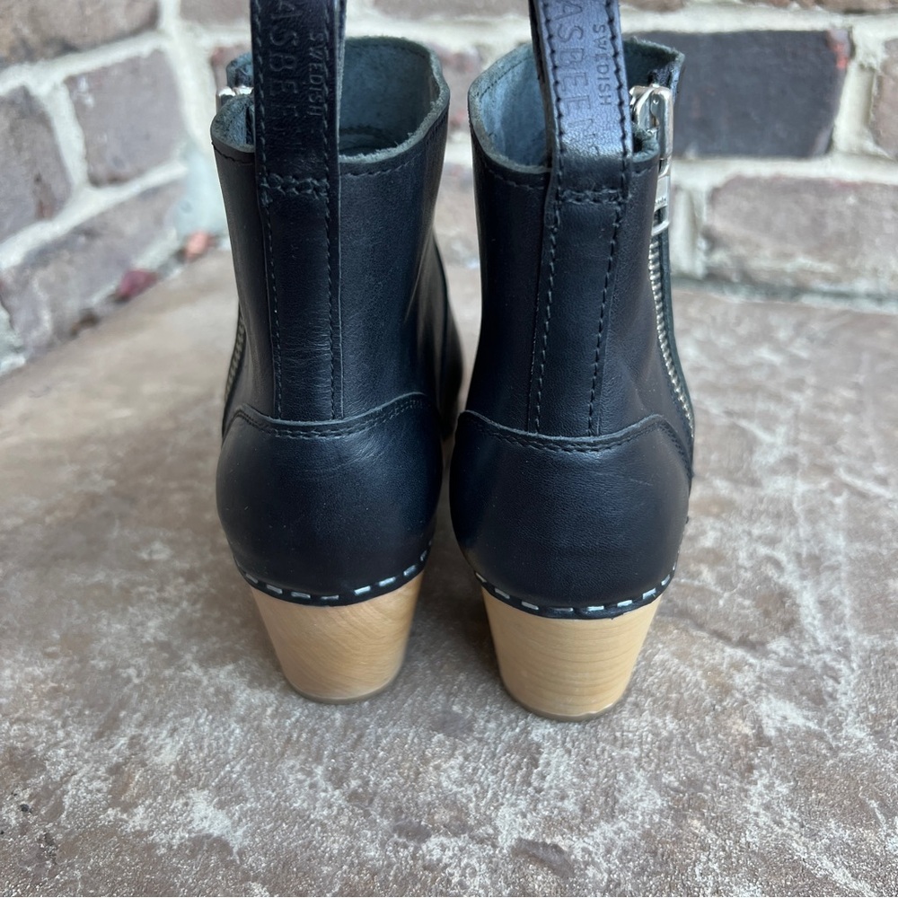 Swedish Hasbeens Black Leather Ankle Boots - Picture 6 of 11